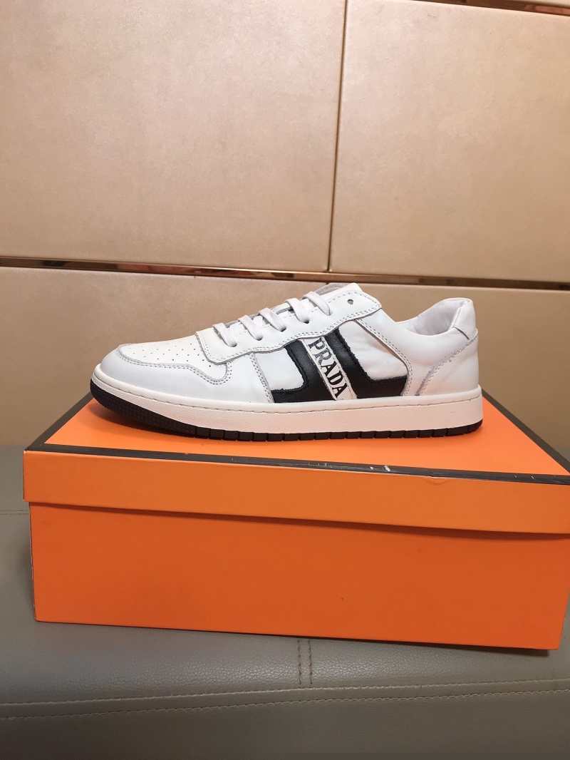 Pra*a casual shoes